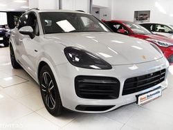 Gri Utilizat 2023 Porsche Cayenne SUV | 85.500 EUR (Scump)