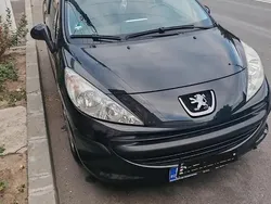 Utilizat 2009 Peugeot 207 Hatchback | 2.500 EUR (Puțin scump)