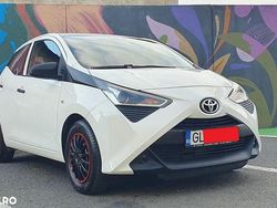 Culoarealb Utilizat 2019 Toyota Aygo Hatchback | 5.760 EUR (Puțin scump)
