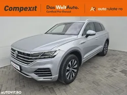 Gri mediu normal Utilizat 2019 VW Touareg Elegance SUV | 43.890 EUR (Preț bun)