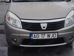 Utilizat 2009 Dacia Sandero Hatchback | 2.250 EUR