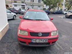 Rosu Utilizat 2001 VW Polo Hatchback | 700 EUR