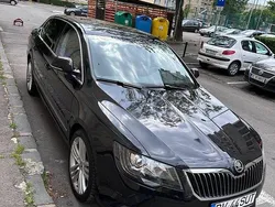 Negru Utilizat 2014 Skoda Superb Berlinǎ | 11.800 EUR (Preț OK)