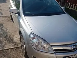 Utilizat 2008 Opel Astra Break | 2.650 EUR