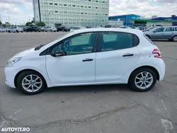 Alb Utilizat 2014 Peugeot 208 Active Hatchback | 4.500 EUR