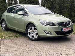 Culoareverde Utilizat 2011 Opel Astra Cosmo Hatchback | 3.700 EUR (Preț bun)