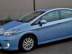 Culoarealbastru Utilizat 2013 Toyota Prius Plug-in Hybrid Hatchback | 8.990 EUR