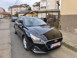 Culoarenegru Utilizat 2019 Hyundai i30 Premium Break | 7.700 EUR (Preț bun)