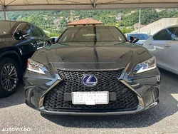 Negru Utilizat 2021 Lexus ES300H Sport Line Berlinǎ | 31.833 EUR
