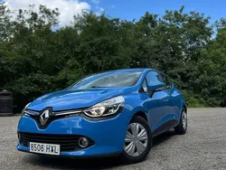 Culoarealbastru Utilizat 2014 Renault Clio IV Luxe Hatchback | 5.750 EUR (Preț OK)