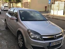 Gri Utilizat 2005 Opel Astra Hatchback | 1.600 EUR