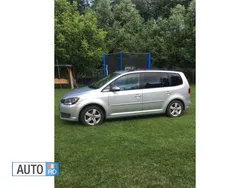 Argintiu Utilizat 2011 VW Touran Monovolum | 7.999 EUR (Puțin scump)