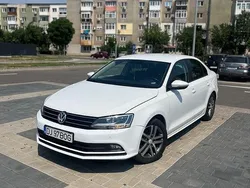 Alb Utilizat 2015 VW Jetta Trendline Berlinǎ | 7.400 EUR (Preț OK)