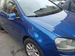 Utilizat 2004 VW Golf IV Berlinǎ | 1.500 EUR