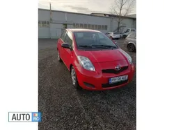 Rosu Utilizat 2010 Toyota Yaris Berlinǎ | 5.000 EUR