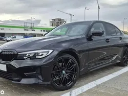 Negru Utilizat 2019 BMW 320 Advantage Berlinǎ | 20.750 EUR (Preț bun)