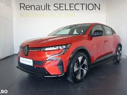 Rosu Utilizat 2023 Renault Mégane Equilibre SUV | 22.999 EUR