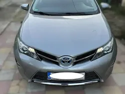 Culoareargint Utilizat 2013 Toyota Auris Hybrid Luna Break | 11.100 EUR