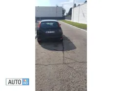 Negru Utilizat 2001 Ford Focus Hatchback | 1.500 EUR (Preț OK)