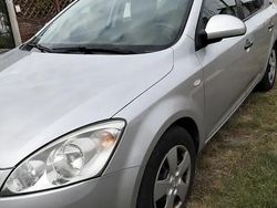 Utilizat 2010 Kia Ceed Break | 2.350 EUR