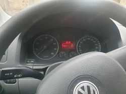 Utilizat 2004 VW Golf V Hatchback | 1.590 EUR (Preț bun)