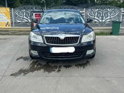 Negru Utilizat 2010 Skoda Octavia Break | 3.800 EUR (Preț bun)