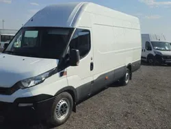 Alb Utilizat 2019 Iveco Daily Van | 14.000 EUR