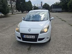 Alb Utilizat 2011 Renault Scénic III Dynamique Monovolum | 3.750 EUR (Preț OK)