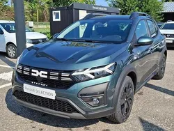 Culoareverde Nouă 2025 Dacia Sandero Expression Hatchback | 15.789 EUR (Scump)