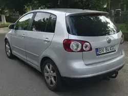 Gri Utilizat 2006 VW Golf V Hatchback | 2.500 EUR (Preț OK)
