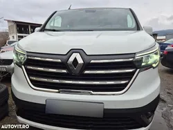 Culoarealb Utilizat 2023 Renault Trafic Zen Van | 19.000 EUR (Super Preț)