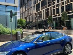 Culoarealbastru Utilizat 2015 Tesla Model S Hatchback | 26.990 EUR