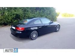 Negru Utilizat 2009 BMW 320 Exclusive Coupe | 12.500 EUR