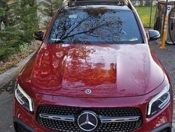 Culoarerosu Utilizat 2021 Mercedes GLB250 SUV | 37.999 EUR