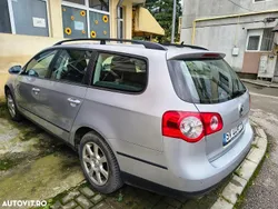 Gri Utilizat 2009 VW Passat Individual Break | 2.700 EUR (Super Preț)