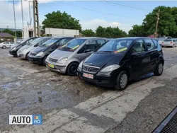 Negru Utilizat 2000 Mercedes A190 Hatchback | 999 EUR