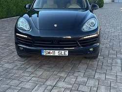 Culoarenegru Utilizat 2011 Porsche Cayenne SUV | 14.499 EUR (Preț bun)