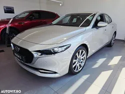 Bej Nouă 2025 Mazda 3 Center-Line Hatchback | 29.639 EUR (Scump)