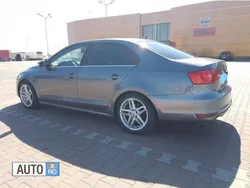 Gri Utilizat 2012 VW Jetta Berlinǎ | 7.700 EUR