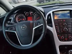 Negru Utilizat 2012 Opel Astra Hatchback | 5.900 EUR (Preț bun)