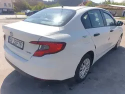 Alb Utilizat 2016 Fiat Tipo Berlinǎ | 4.600 EUR