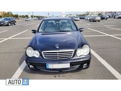 Negru Utilizat 2007 Mercedes C200 Berlinǎ | 4.000 EUR (Preț OK)