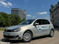 Gri Utilizat 2011 VW Golf VI Hatchback | 3.800 EUR (Super Preț)