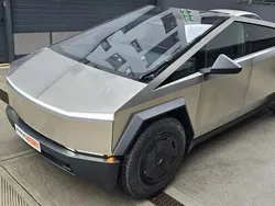 Gri Utilizat 2024 Tesla Cybertruck SUV | 158.000 EUR