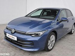 Culoarealbastru Nouă 2025 VW Golf VIII Style Hatchback | 36.000 EUR (Scump)