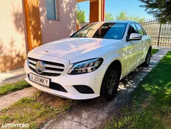 Culoarealb Utilizat 2019 Mercedes C180 Berlinǎ | 22.000 EUR (Super Preț)