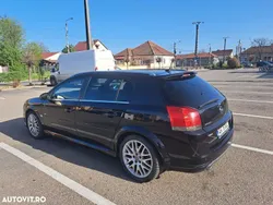 Negru Utilizat 2008 Opel Signum Sport Break | 2.700 EUR