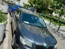 Gri Utilizat 2009 Skoda Superb Berlinǎ | 6.390 EUR (Puțin scump)