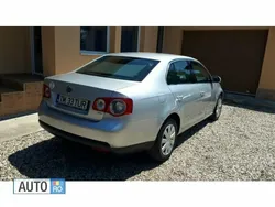 Gri Utilizat 2007 VW Jetta Berlinǎ | 2.700 EUR (Preț OK)