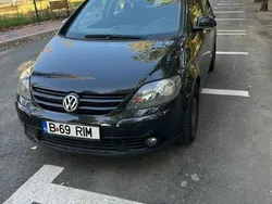 Negru Utilizat 2007 VW Golf Plus Monovolum | 2.000 EUR